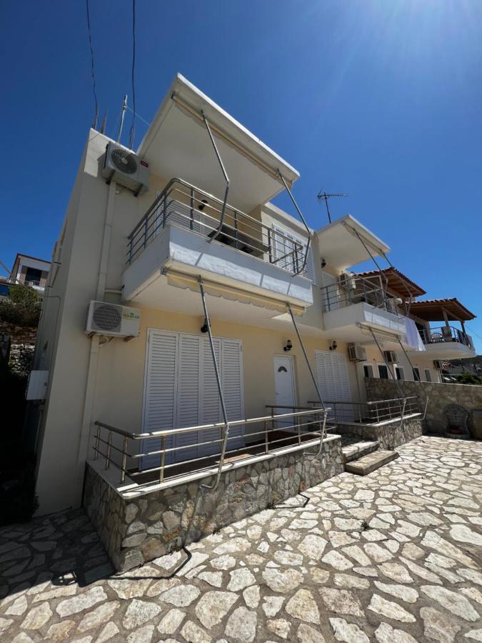 Fane'S Apartments Himare Exterior photo