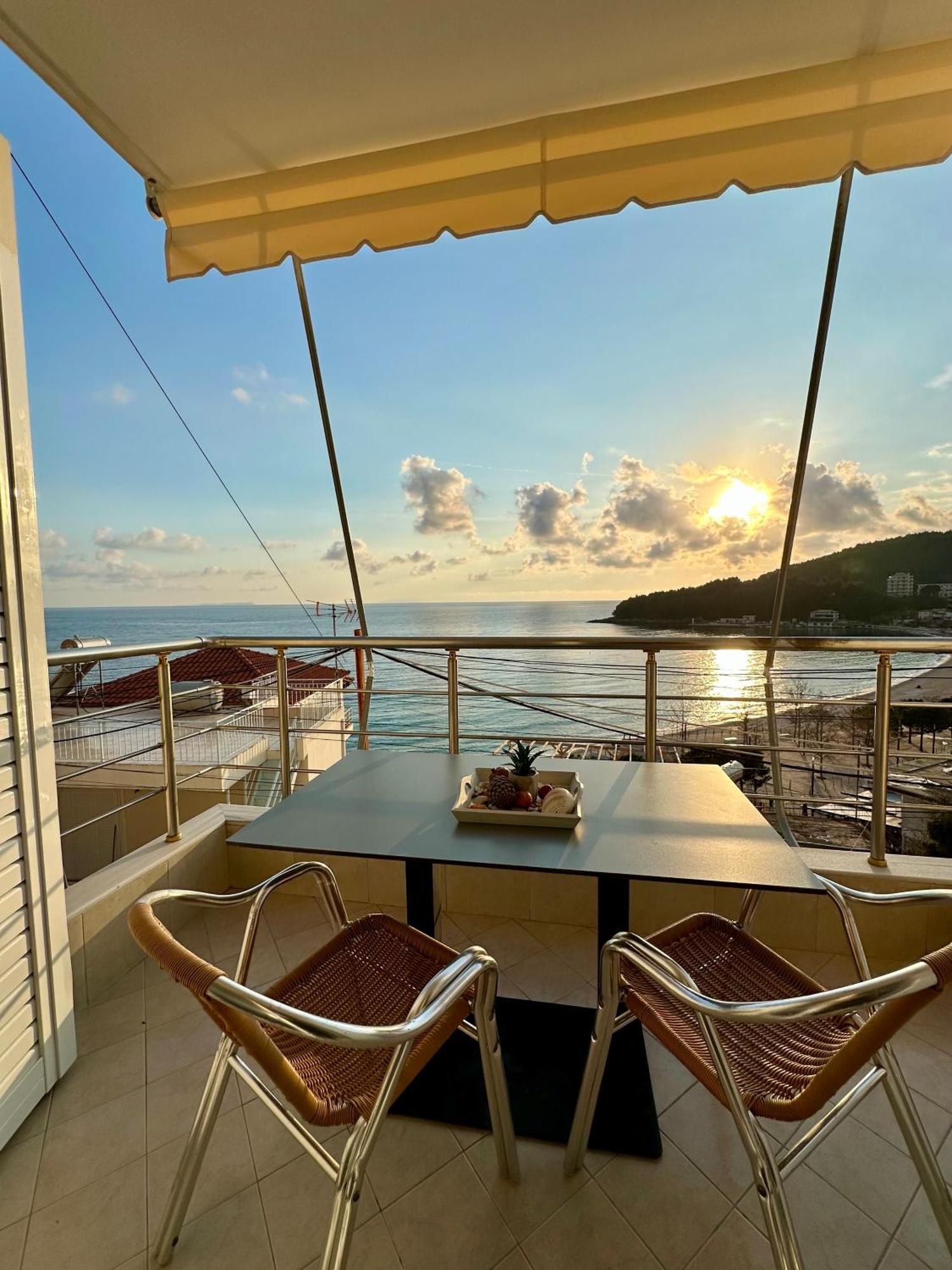 Fane'S Apartments Himare Exterior photo