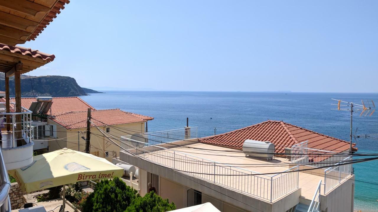 Fane'S Apartments Himare Exterior photo